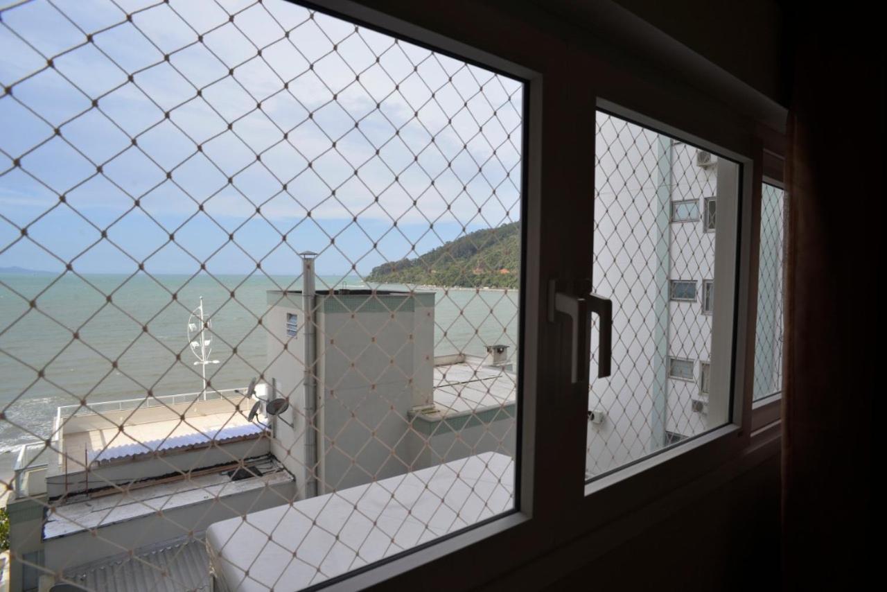 Appartement FRENTE MAR PÉ NA AREIA, na Av Atlântica à Balneário Camboriú Extérieur photo