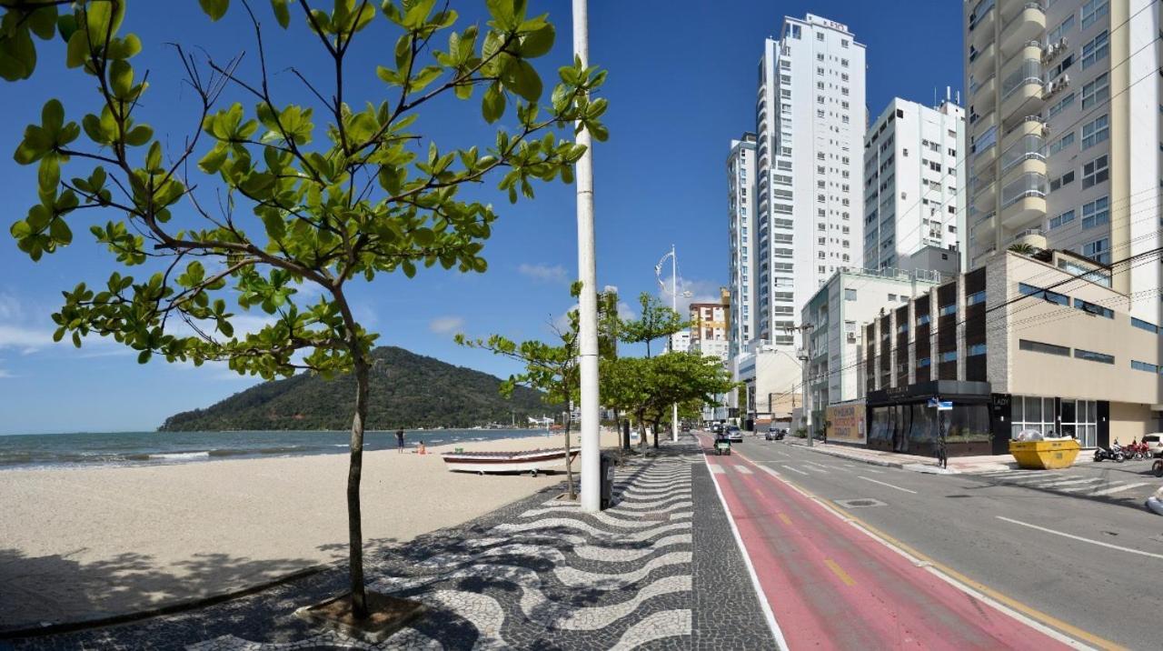 Appartement FRENTE MAR PÉ NA AREIA, na Av Atlântica à Balneário Camboriú Extérieur photo